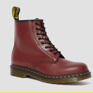DOC MARTEN BOOTS